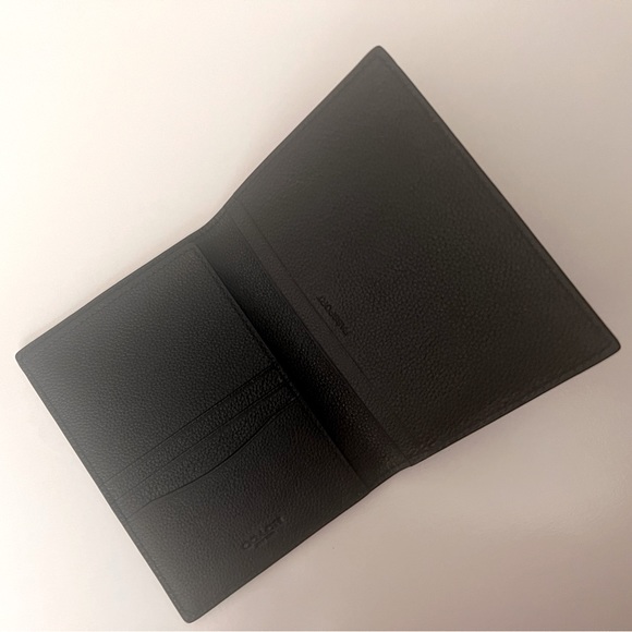 💯 COACH Passport Case - Picture 4 of 14